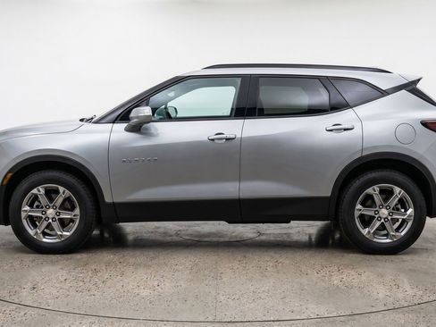 Used 2025 Chevrolet Blazer LT FWD image 5