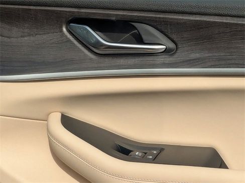 New 2025 Jeep Grand Cherokee Limited image 37