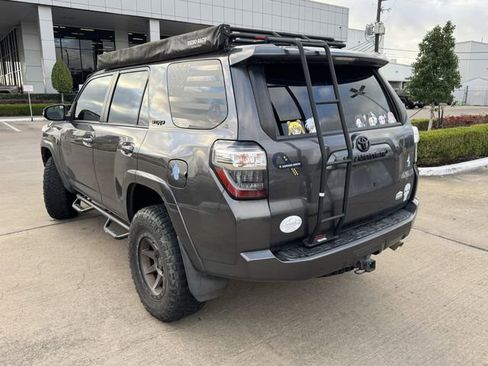 Used 2018 Toyota 4Runner SR5 Premium image 7