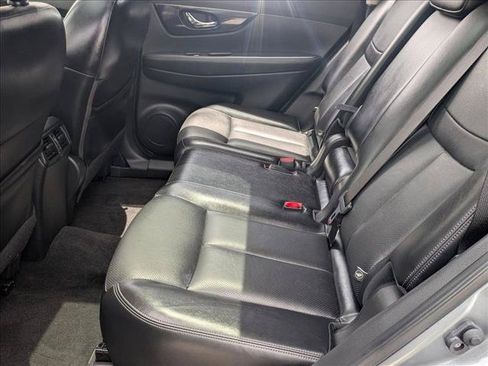 Used 2018 Nissan Rogue SL w/ Premium Package FWD image 20
