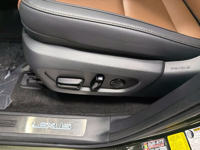 Used 2026 Lexus GX 550 w/ Accessory Package (31) AWD/4WD image 18