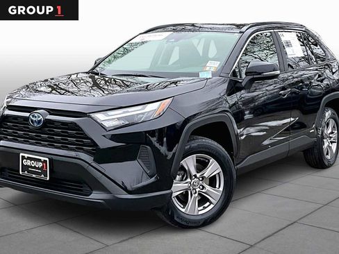 Certified 2024 Toyota RAV4 XLE image 1