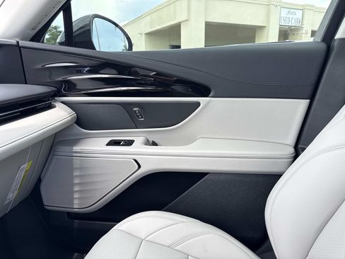 New 2026 Lincoln Nautilus Premier AWD/4WD image 22
