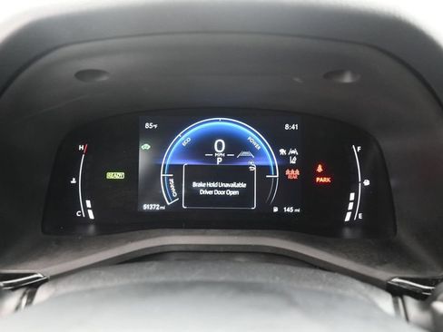 Used 2025 Toyota Camry SE FWD image 9