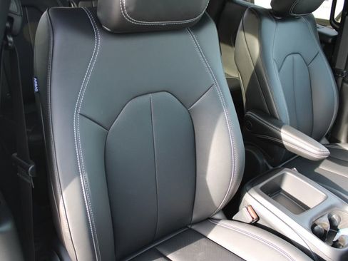 New 2026 Chrysler Pacifica Select image 15