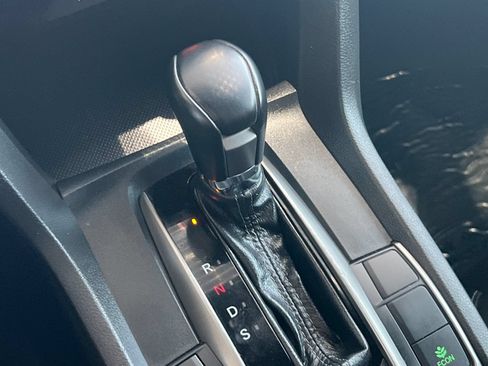 Used 2020 Honda Civic Sport image 19