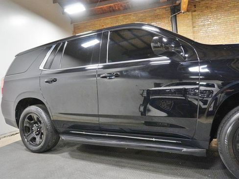 Used 2021 Chevrolet Tahoe 2WD w/ 1FL Safety Package image 9