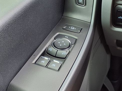 Used 2025 Ford F350 XLT w/ FX4 Off-Road Package image 10