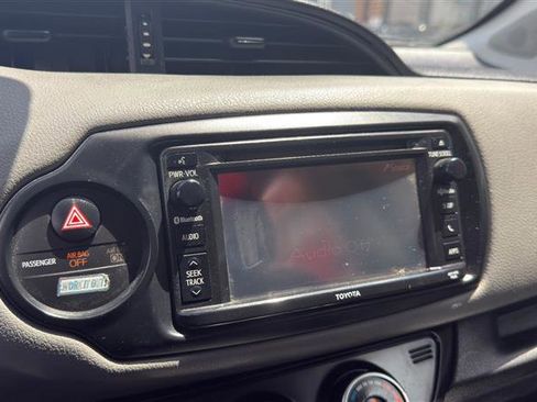 Used 2017 Toyota Yaris L FWD image 13
