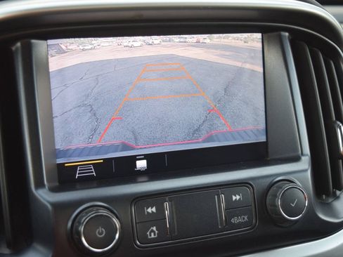 Used 2020 Chevrolet Colorado LT RWD image 33