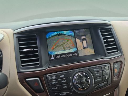 Used 2018 Nissan Pathfinder Platinum AWD/4WD image 19