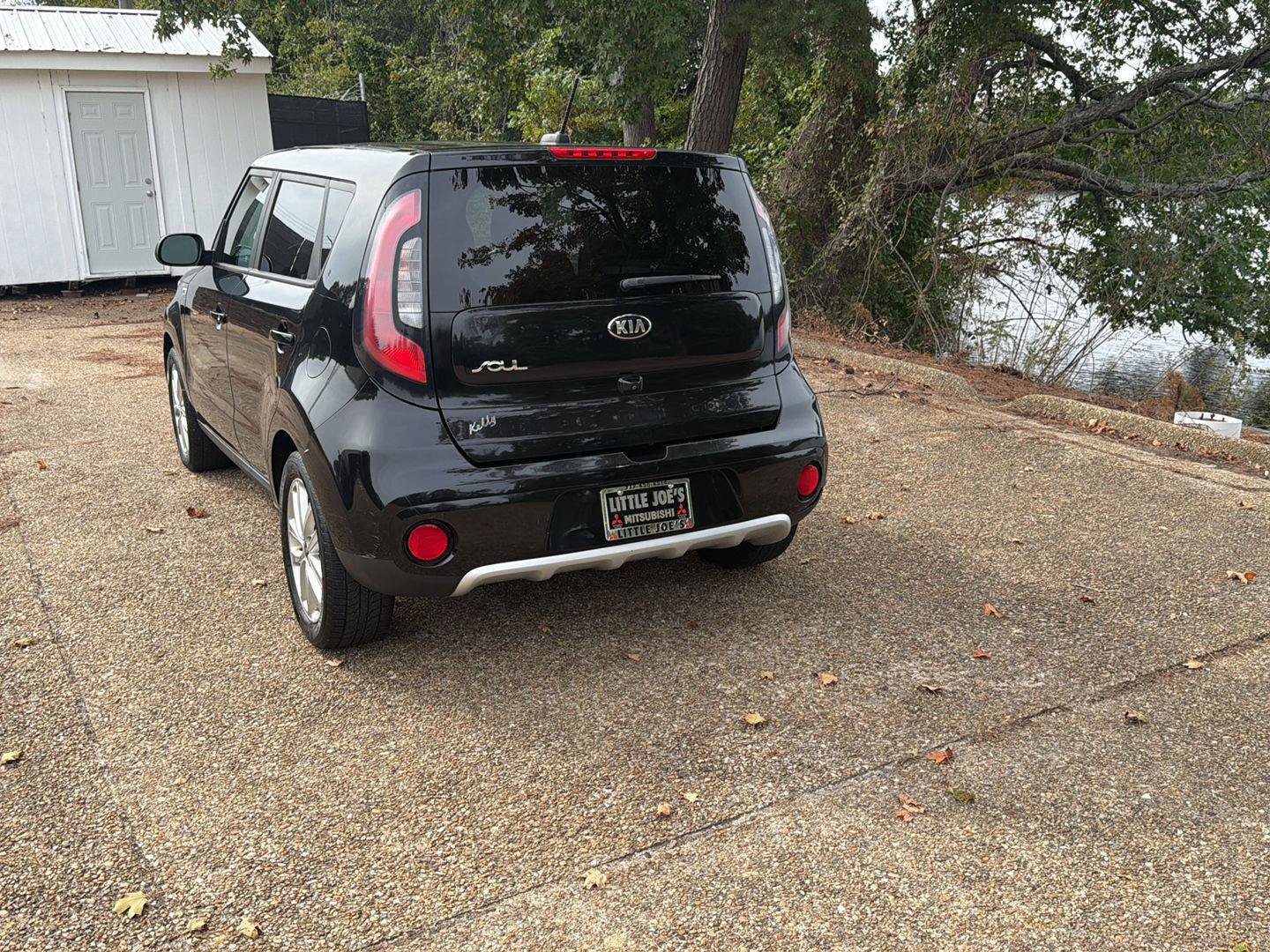 Used 2017 Kia Soul + FWD image 7