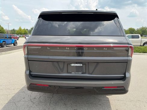 Used 2025 Lincoln Navigator L Black Label AWD/4WD image 6