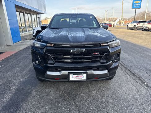 Used 2024 Chevrolet Colorado Z71 w/ Z71 Convenience Package 2 image 3
