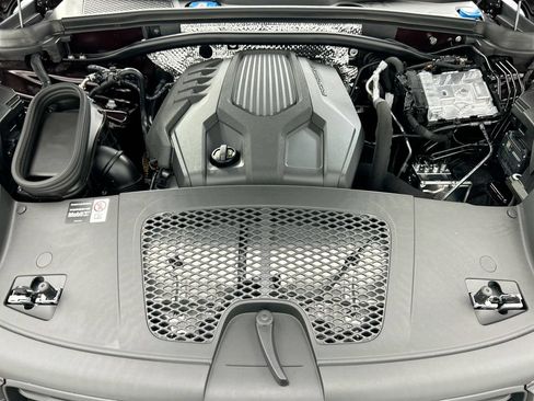 Used 2026 Porsche Macan AWD/4WD image 30