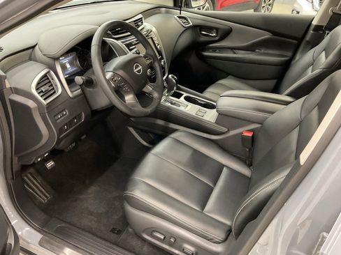 Used 2024 Nissan Murano SV w/ SV Midnight Edition Package image 10