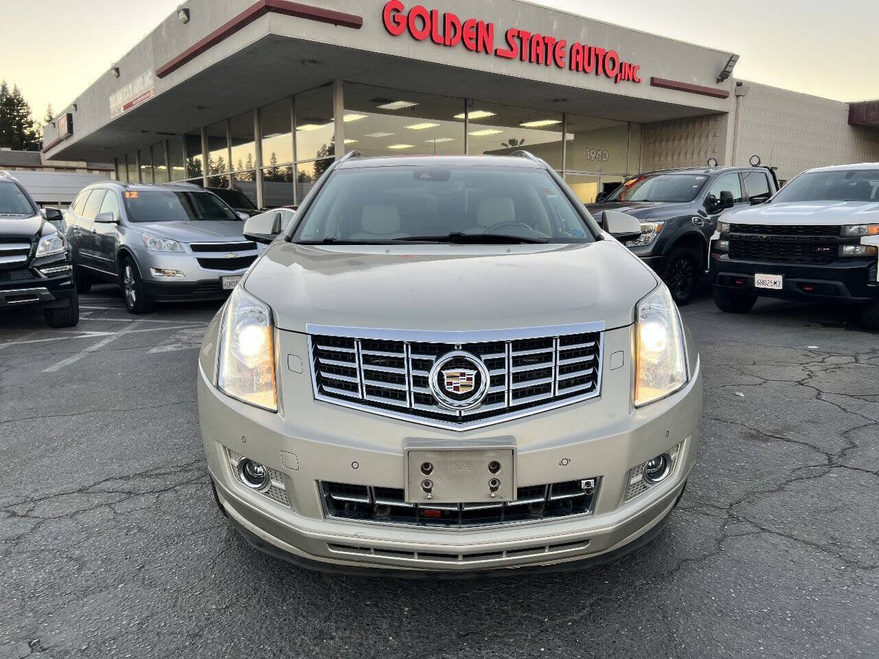 Used 2013 Cadillac SRX Premium AWD/4WD image 2