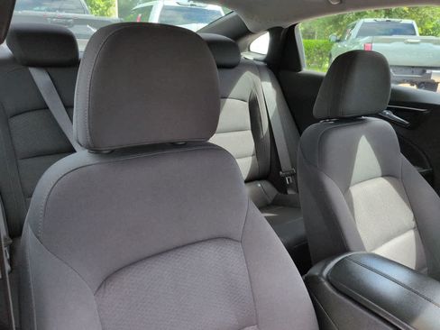 Used 2020 Chevrolet Malibu LT FWD image 7