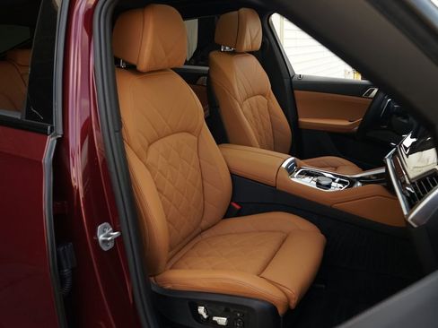 Used 2026 BMW X6 xDrive40i image 3