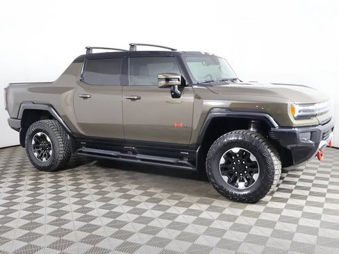Used 2025 GMC Hummer EV 2X w/ Extreme Off-Road Package AWD/4WD image 17