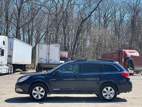Used 2012 Subaru Outback 2.5i Limited image 3