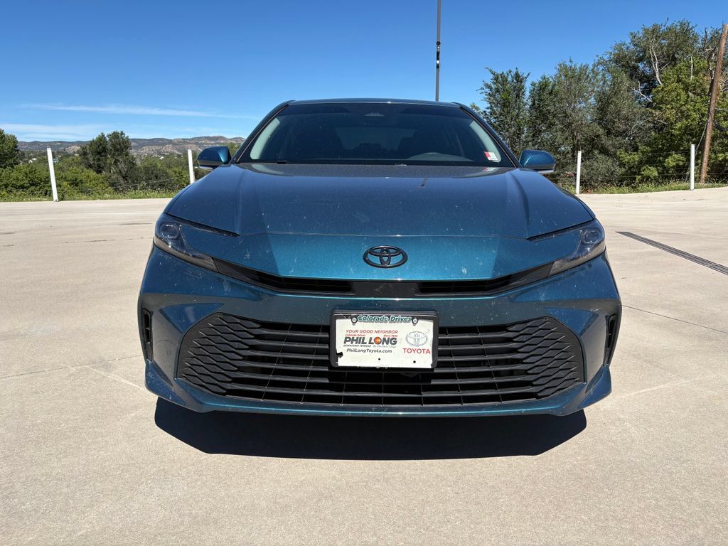 Used 2025 Toyota Camry LE w/ Convenience Package FWD image 2
