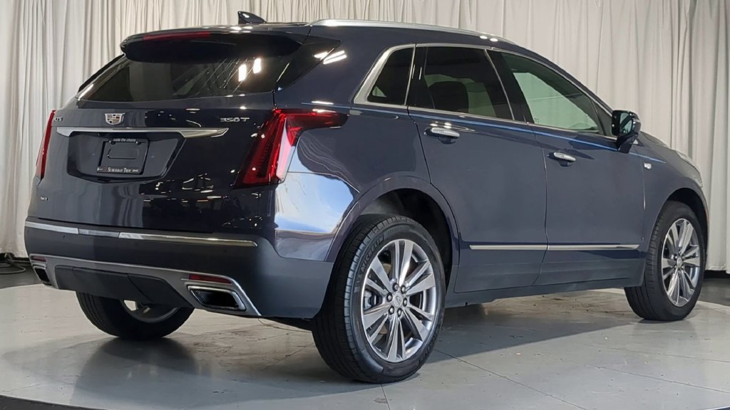Used 2024 Cadillac XT5 Premium Luxury AWD/4WD image 10