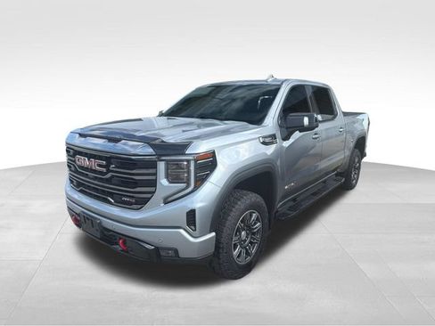Used 2024 GMC Sierra 1500 AT4 w/ AT4 Preferred Package AWD/4WD image 4