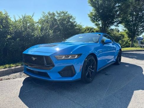 Used 2024 Ford Mustang GT RWD image 4