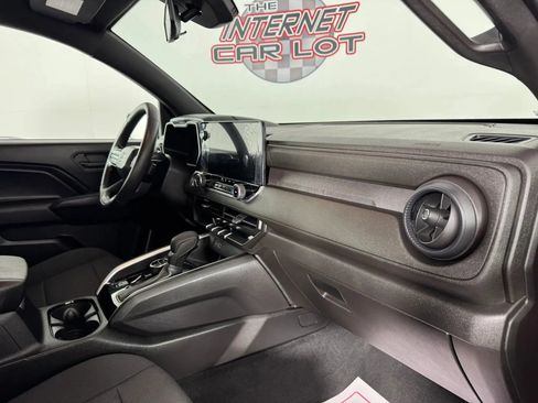 Used 2024 Chevrolet Colorado Trail Boss w/ Advanced Trailering Package AWD/4WD image 12