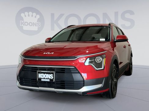 Used 2024 Kia Niro LX FWD image 1