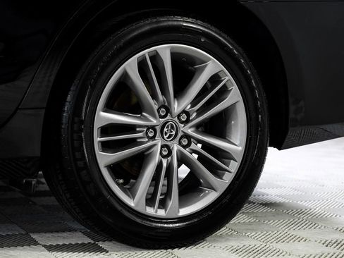 Used 2017 Toyota Camry SE FWD image 54