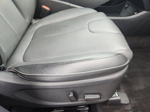 Used 2021 Hyundai Santa Fe Limited AWD/4WD image 34