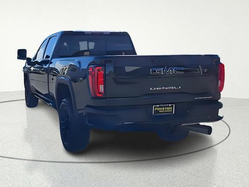 Used 2022 GMC Sierra 2500 Denali w/ Denali Black Diamond Edition AWD/4WD image 6