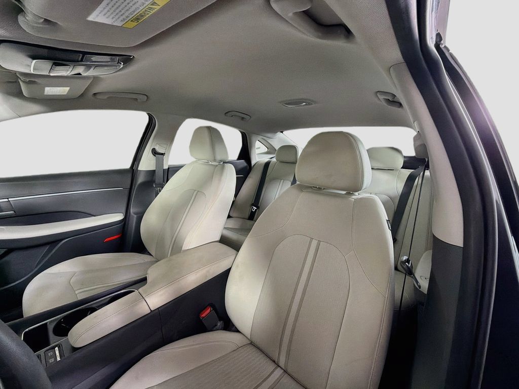 Used 2025 Hyundai Sonata SEL FWD image 14