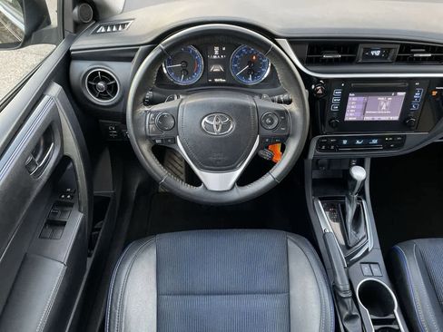 Used 2017 Toyota Corolla SE image 11