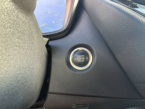 Used 2025 Toyota Corolla SE FWD image 15