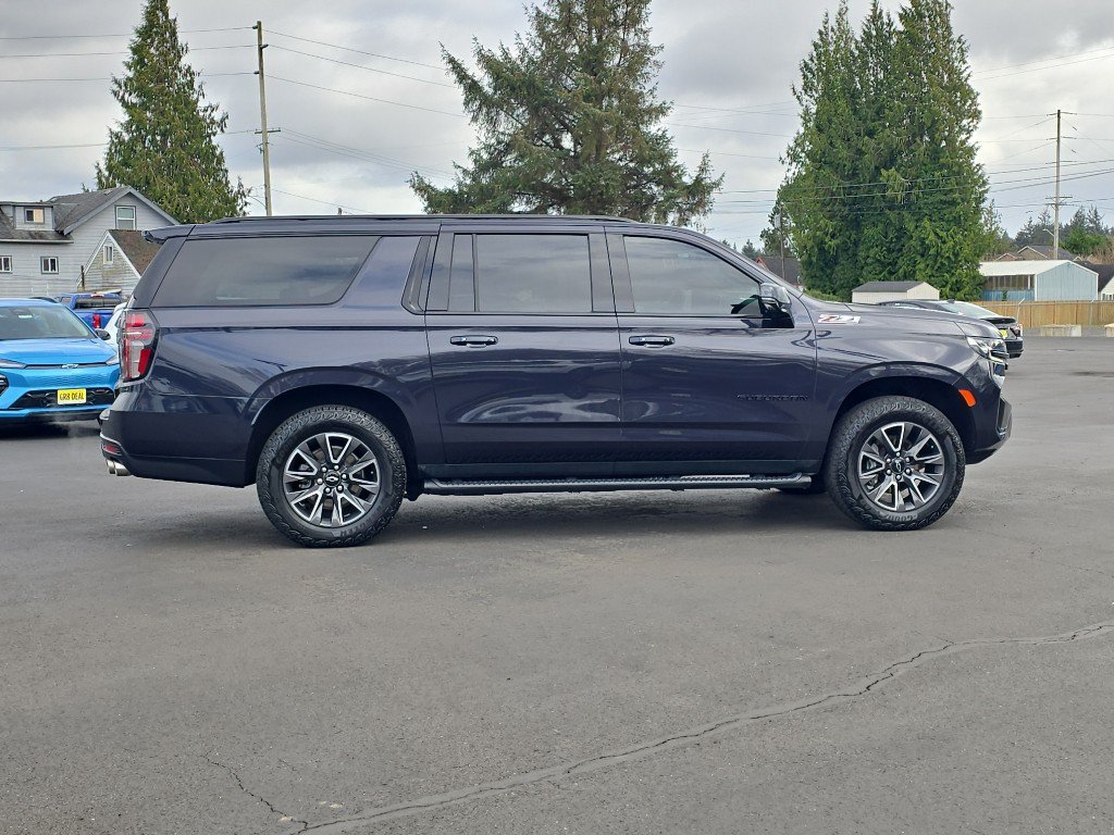 Certified 2023 Chevrolet Suburban Z71 w/ Z71 Off-Road Package AWD/4WD image 7