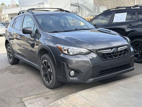 Used 2021 Subaru Crosstrek 2.0i Premium w/ Moonroof Package image 2