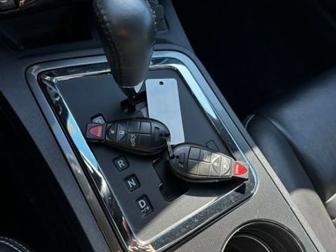 Used 2010 Dodge Challenger R/T RWD image 32