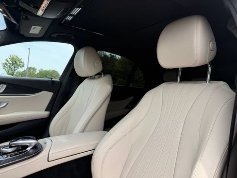 Used 2019 Mercedes-Benz E 300 image 14