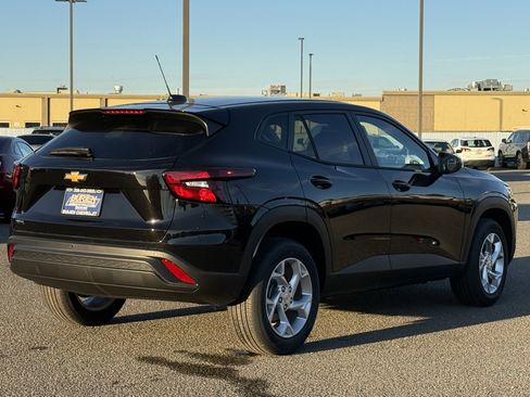 New 2026 Chevrolet Trax LS w/ LS Convenience Package image 5