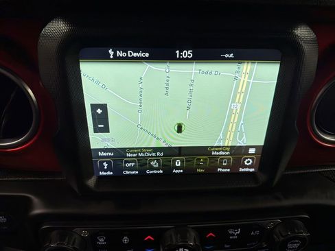 Used 2023 Jeep Wrangler Unlimited Rubicon w/ LED Lighting Group AWD/4WD image 11