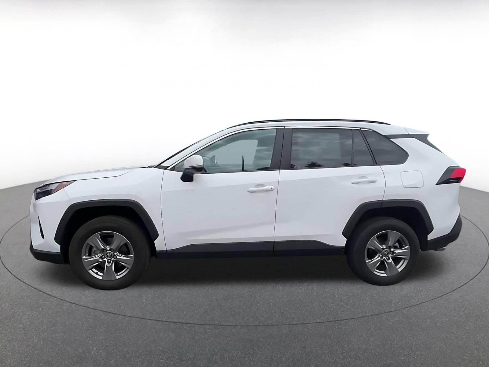 Used 2025 Toyota RAV4 XLE w/ Convenience Package AWD/4WD image 8