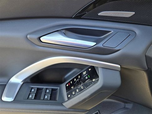 New 2025 Audi Q5 Premium Plus image 18