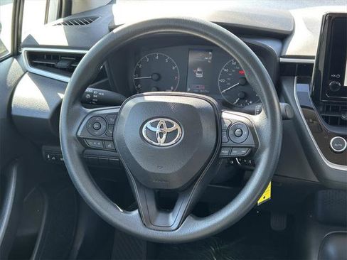 Certified 2025 Toyota Corolla LE image 34