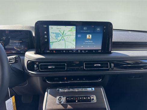 New 2026 Lincoln Aviator Reserve image 16