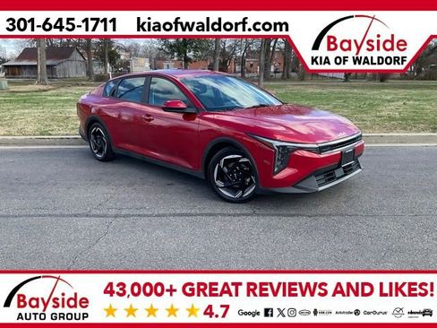 Certified 2025 Kia K4 EX image 1