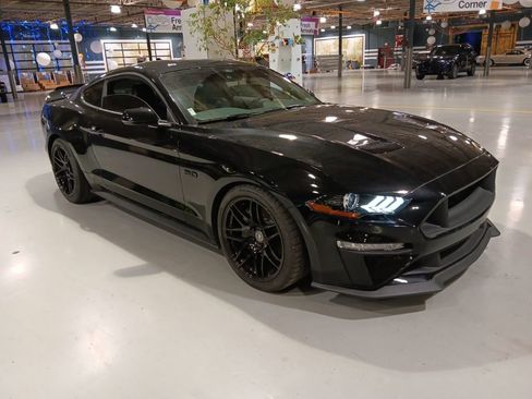 Used 2021 Ford Mustang GT Premium w/ Equipment Group 401A image 4