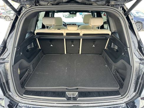 Used 2026 Mercedes-Benz GLB 250 4MATIC image 14